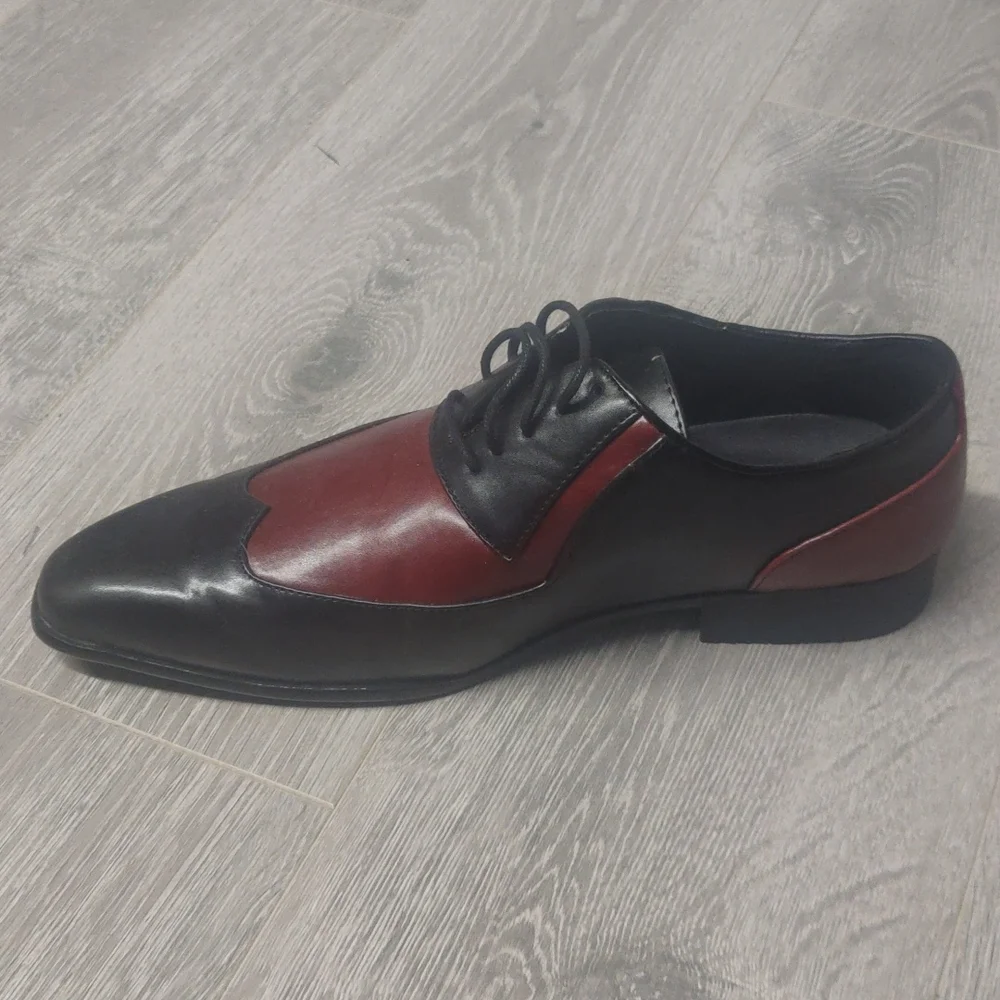 Men's Two-Tone Black and Burgundy Dress Shoes
